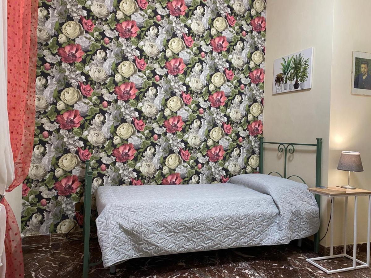Bed and Breakfast La Dimora Di Vesta Лечче Екстер'єр фото