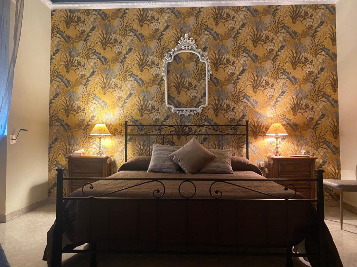 Bed and Breakfast La Dimora Di Vesta Лечче Екстер'єр фото
