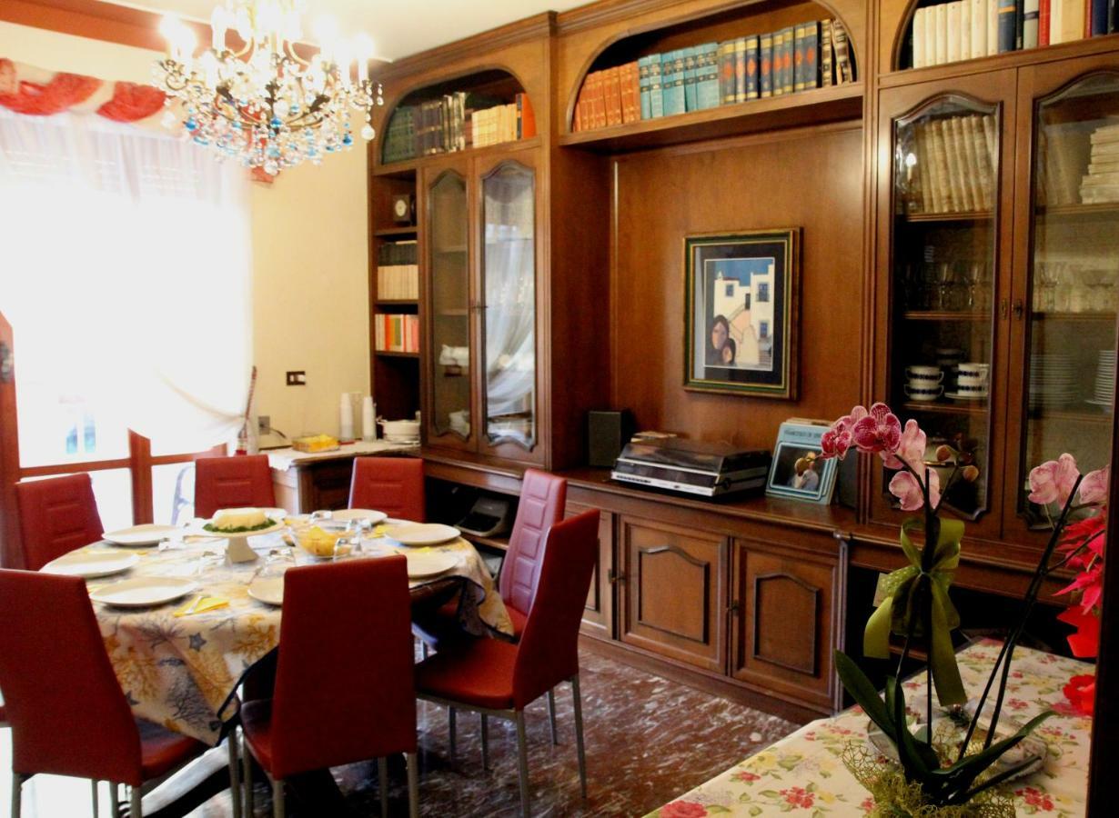 Bed and Breakfast La Dimora Di Vesta Лечче Екстер'єр фото
